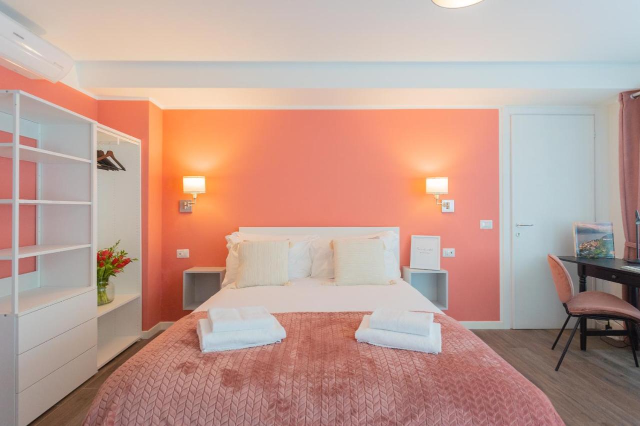 Enchanted Como Lake - Tremezzo Apartments By Rent All Como Eksteriør bilde
